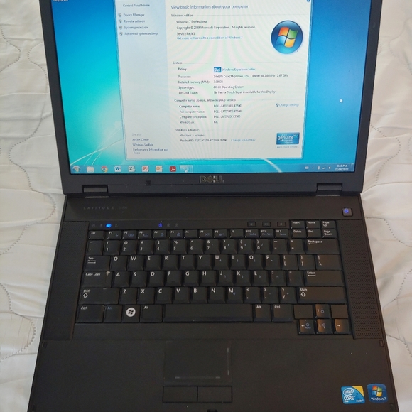 Dell E5500 laptop and charger and docking station - Picture 2 of 11